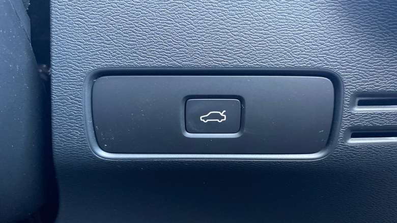 Volvo EX40 185kW Ext Range Plus Black Editon 82kWh 5dr Auto Electric Estate